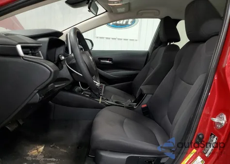 2021 Toyota Corolla Le z USA, uszkodzony, nr VIN 5YFEPMAE4MP184387